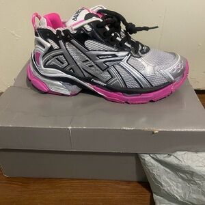 Worn once comes with everything.200 lowest I will take